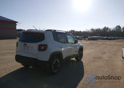 2017 Jeep Renegade Trailhawk 4X4 из США, поврежденный, VIN ZACCJBCB1HPF75376